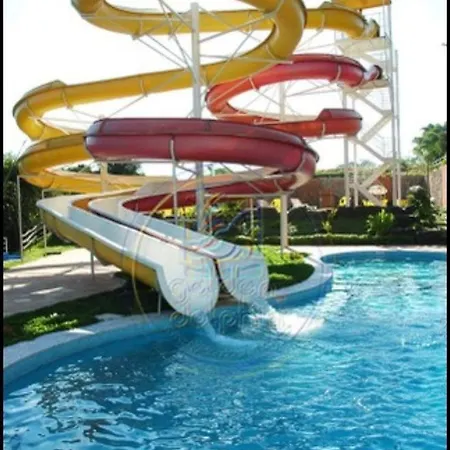 Suite Novinha - Clube Completo - Golden Dolphin Grand Hotel-2